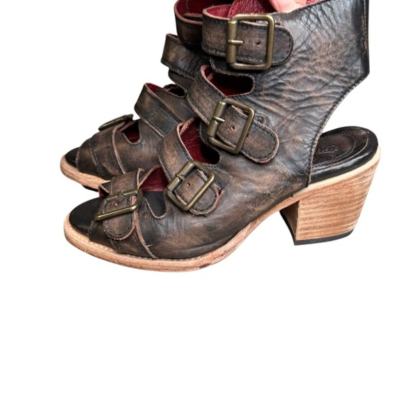 Freebird by Steven Quail Sandal Brown Distressed Leather Buckle Heel Gladiator 6 - Picture 3 of 9